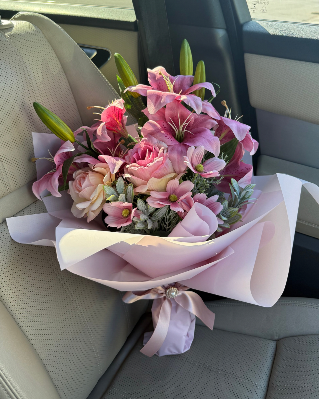 Forever Rose & Lilly Bouquet