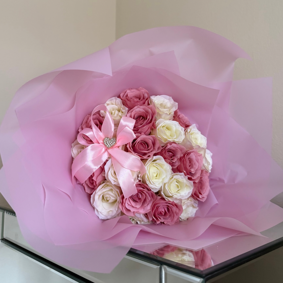 24 Mixed Pink&White Forever Roses