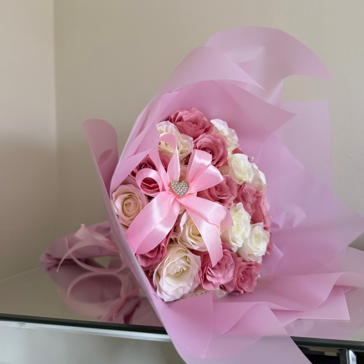 24 Mixed Pink&White Forever Roses