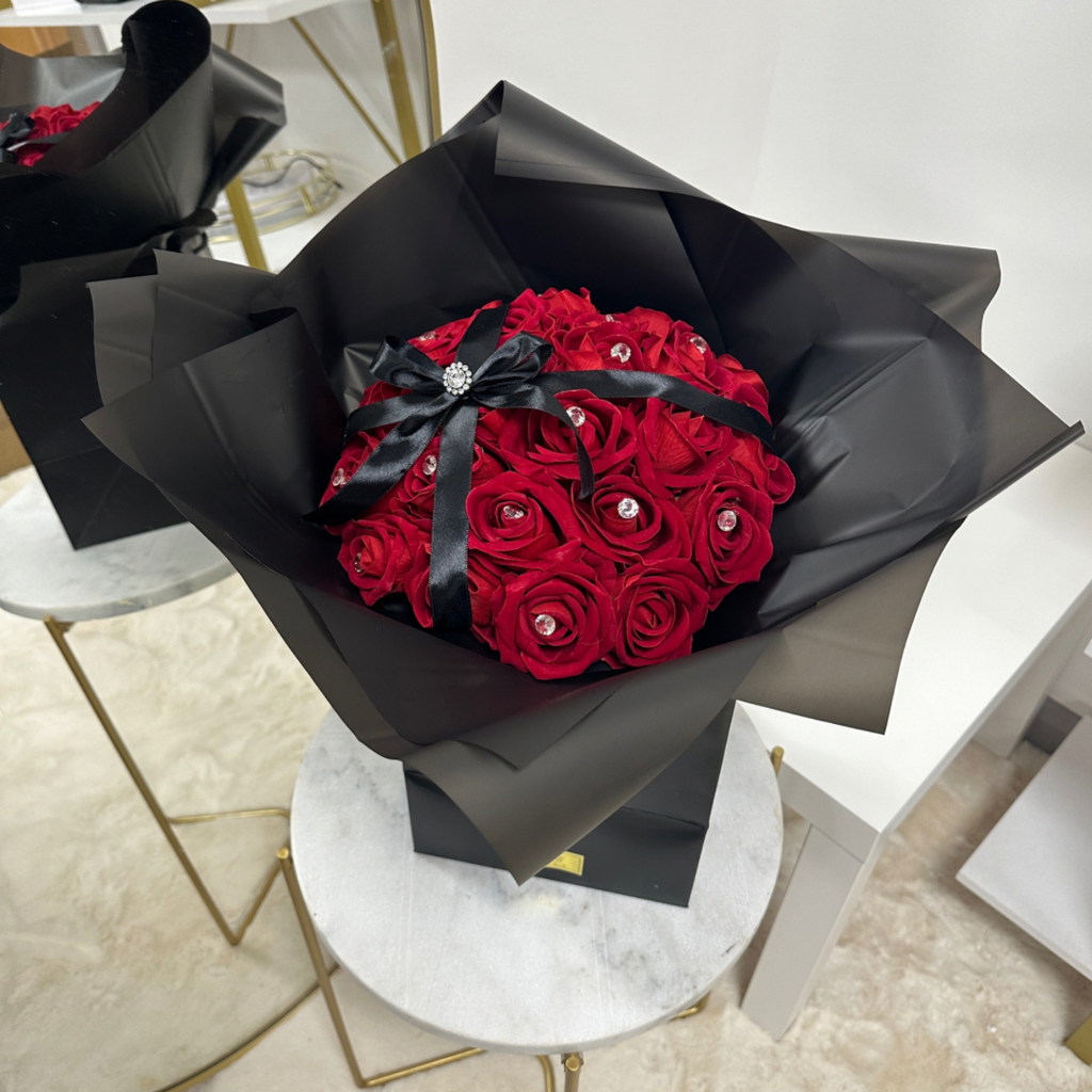 Black And Red Roses Send A Trio Of Roses | Buy / Send 3 Roses | Rose