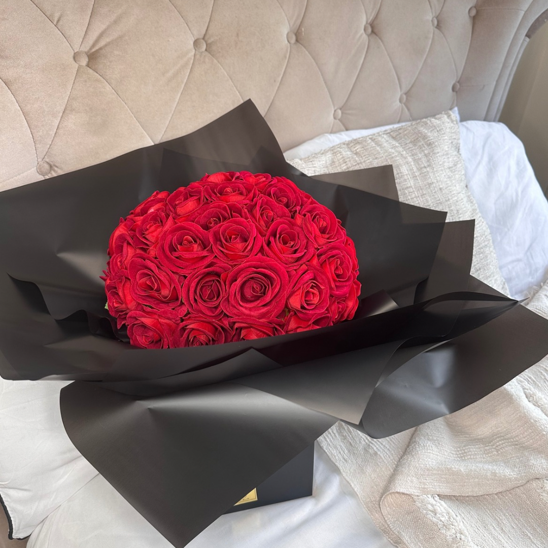 50 Red Forever Roses – Flower Box&Co.