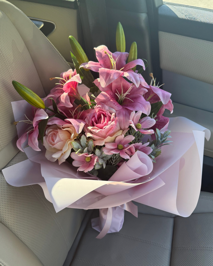 Forever Rose & Lilly Bouquet