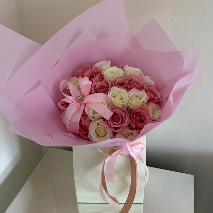 24 Mixed Pink&White Forever Roses