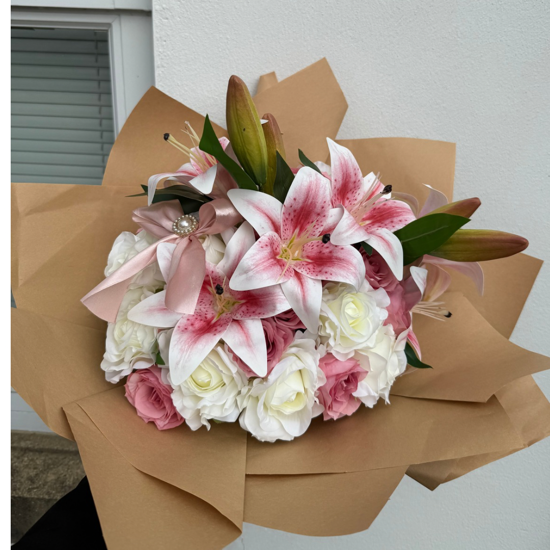 NEW! Forever Lily & Rose Bouquet