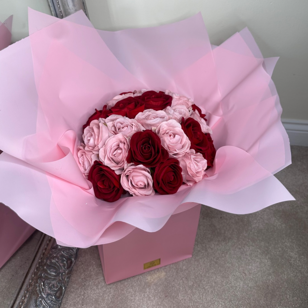 Pink Forever Roses 24 Red, Pink Forever Roses – Flower Box&Co.