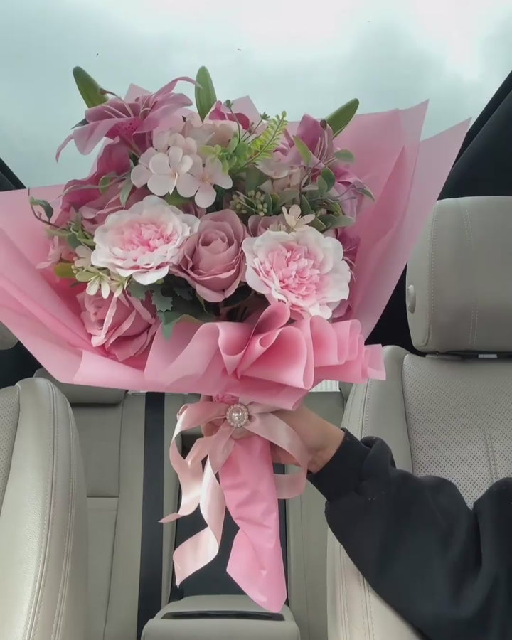 Forever Rose & Lilly Bouquet